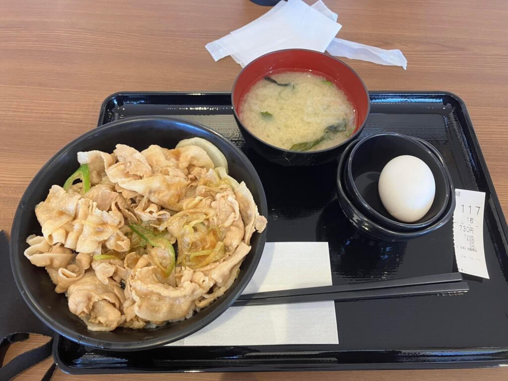 伝説のすた丼屋生姜丼730円