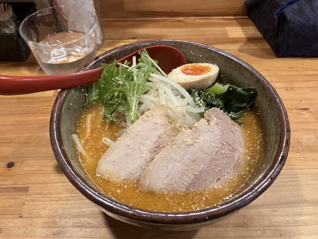 雲猫味噌ラーメン950円